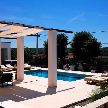 Villa Thora Podorljak