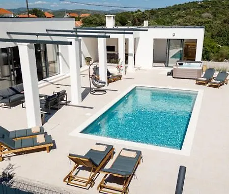 Villa Thora Podorljak