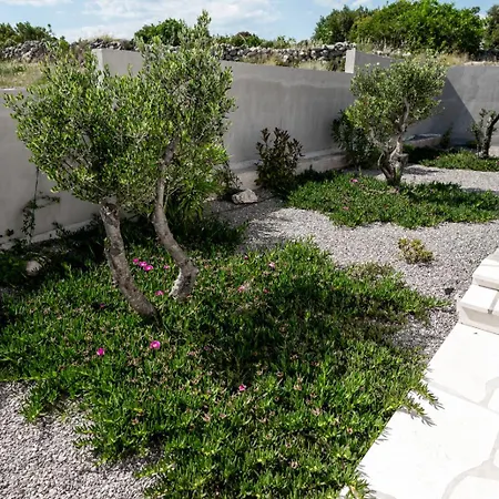 Villa Thora