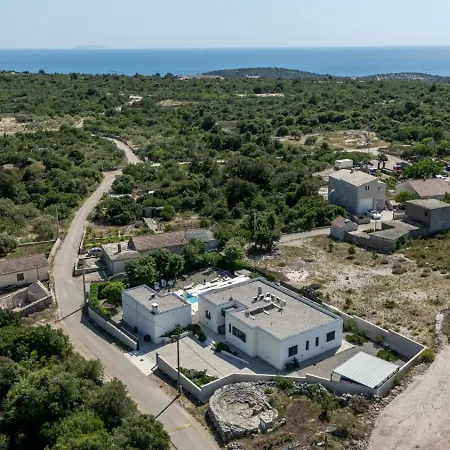 Villa Thora *