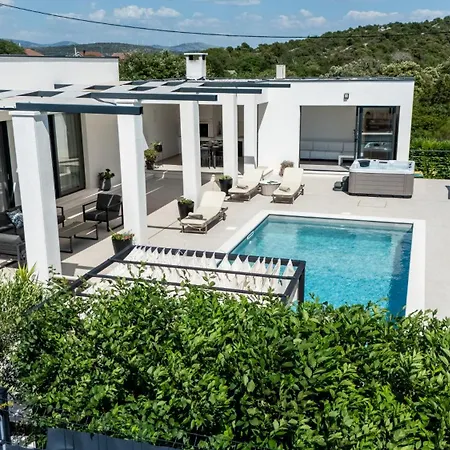 Villa Thora Podorljak