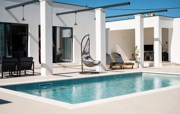 Villa Thora Podorljak